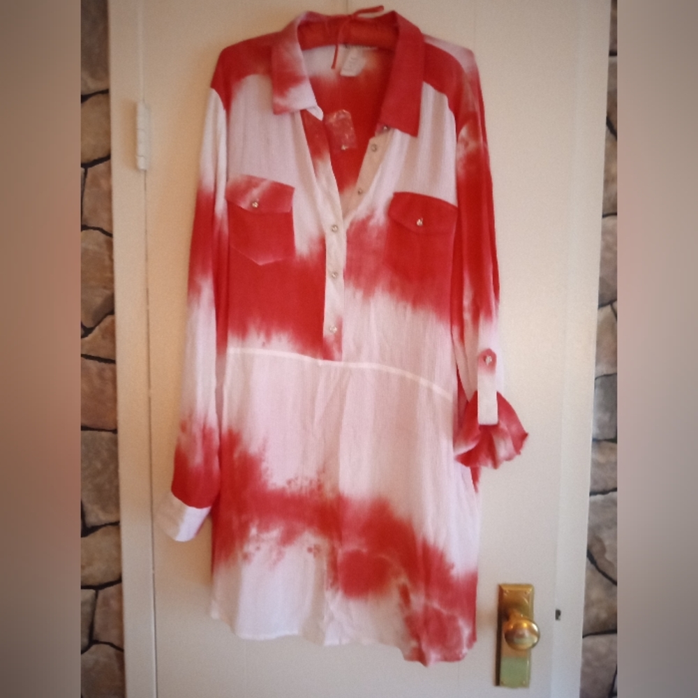 Massey's coral and white tie-dyed tunic